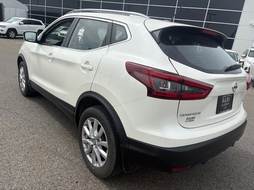 Nissan Qashqai SV AWD 2023 à Lachenaie, Québec - 2 - w1024h768px