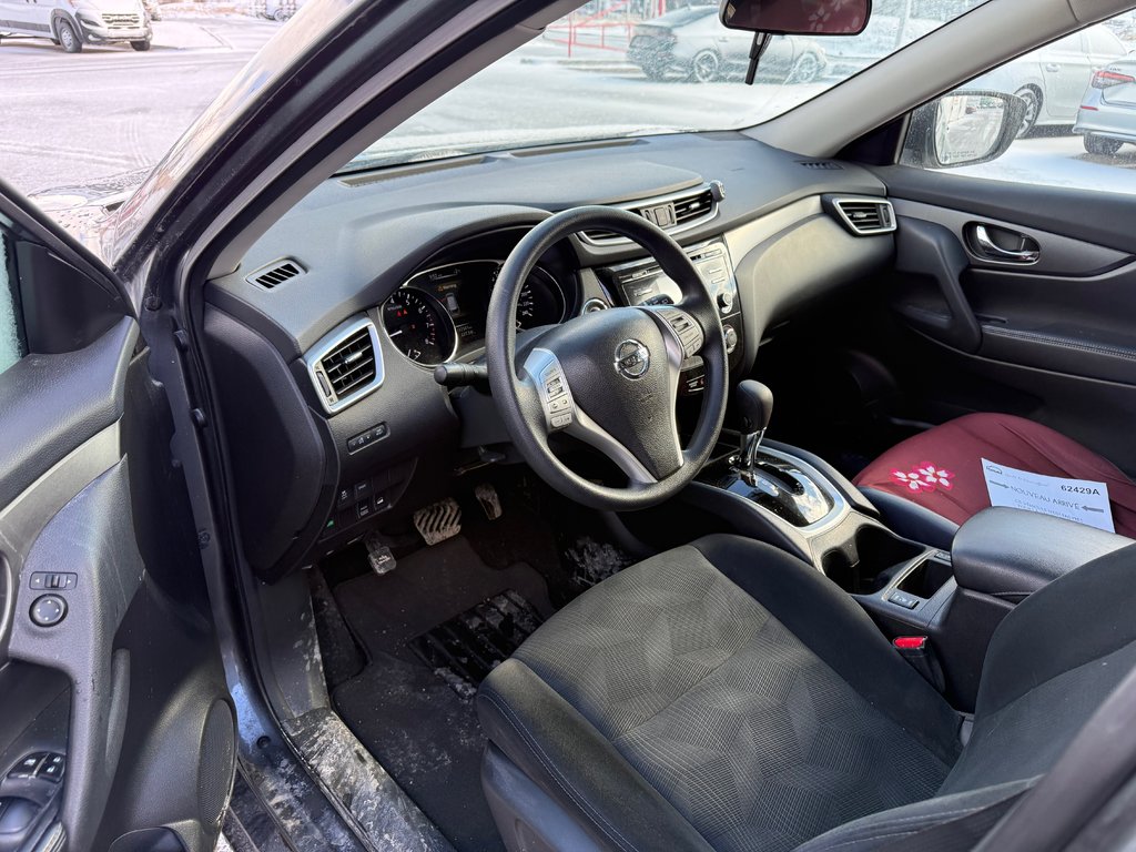 2016 Nissan Rogue SV AWD in Montréal, Quebec - 5 - w1024h768px