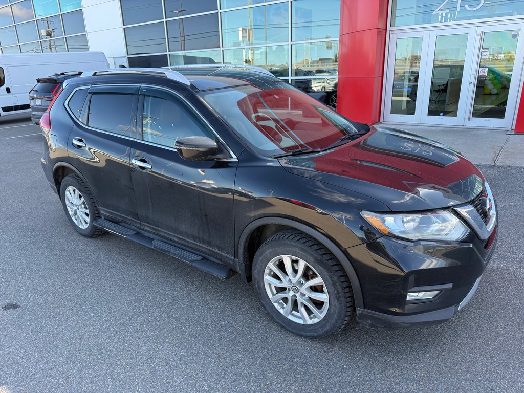 Nissan Rogue SV AWD 2017 à Lachenaie, Québec - 7 - w1024h768px