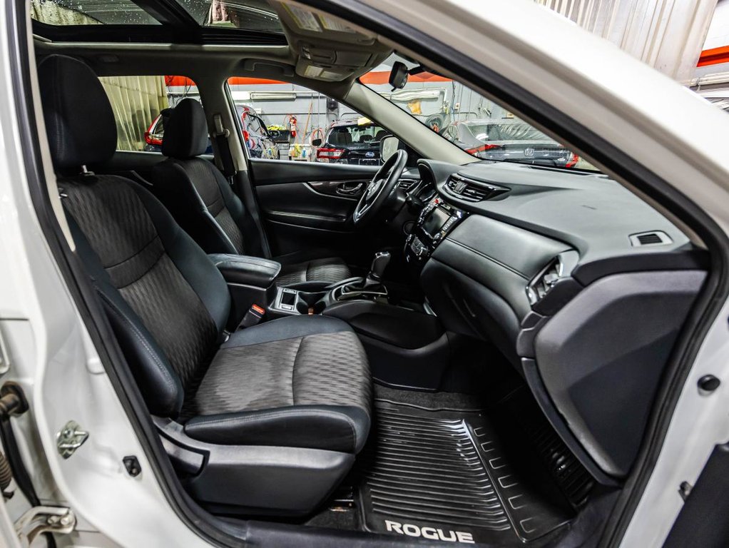 Nissan Rogue SV AWD JAMAIS ACCIDENTÉ I TOIT PANOREMIQUE I MAGS I DEMARREUR I SIEGES CHAUFFANTS I CARPLAY 2019 à Montréal, Québec - 18 - w1024h768px