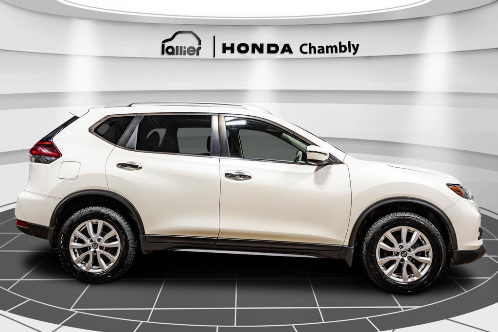 Nissan Rogue SV AWD JAMAIS ACCIDENTÉ I TOIT PANOREMIQUE I MAGS I DEMARREUR I SIEGES CHAUFFANTS I CARPLAY 2019 à Montréal, Québec - 8 - w1024h768px