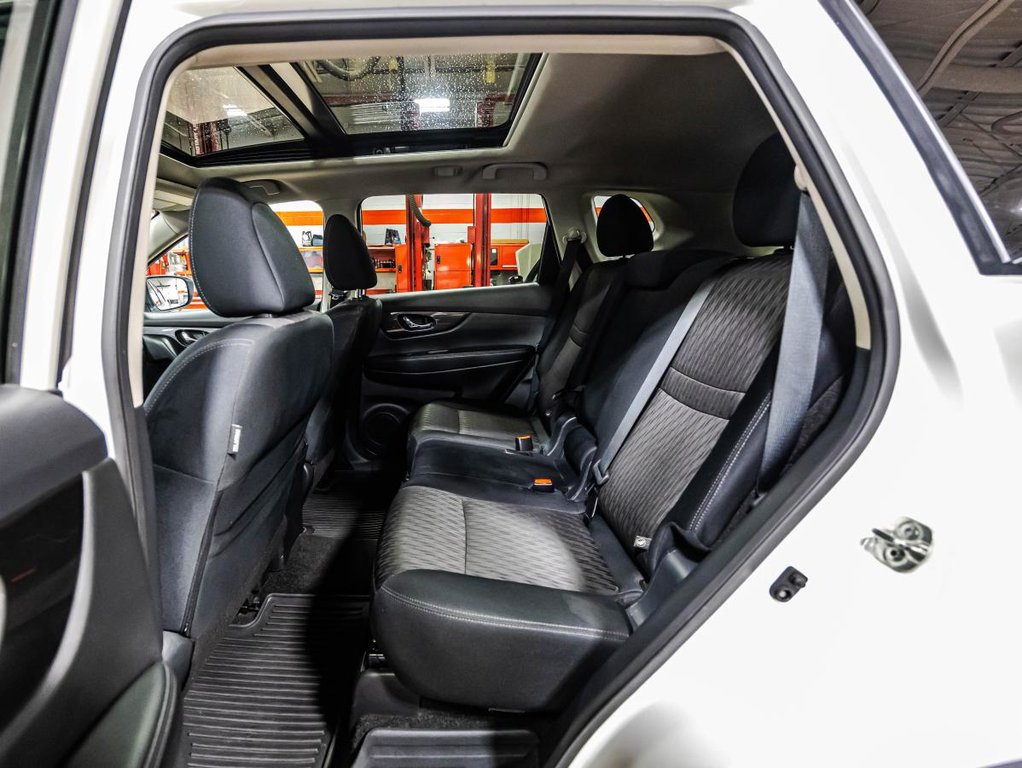 Nissan Rogue SV AWD JAMAIS ACCIDENTÉ I TOIT PANOREMIQUE I MAGS I DEMARREUR I SIEGES CHAUFFANTS I CARPLAY 2019 à Montréal, Québec - 14 - w1024h768px
