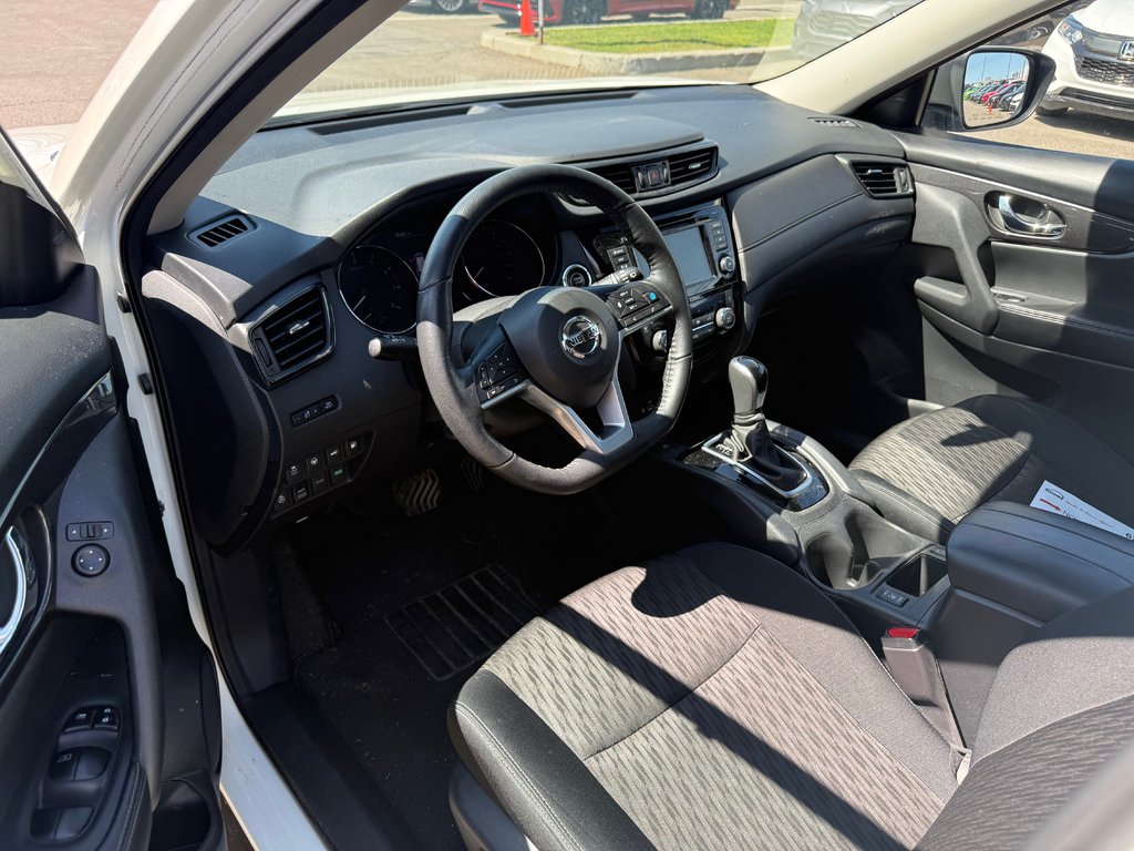 Nissan Rogue SV/AWD/UN PROPRIÉTAIRE/17 DOSSIERS ENTRETIENT 2019 à Lachenaie, Québec - 10 - w1024h768px
