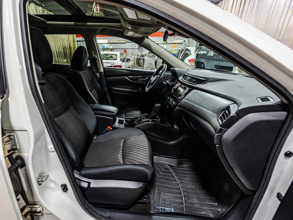 2020 Nissan Rogue SV AWD I  MAGS I TOIT PANORAMIQUE I SIEGES CHAUFFANTS I DEMARREUR I CAMERA I SECURITE ACTIVE in , Quebec - 18 - w1024h768px