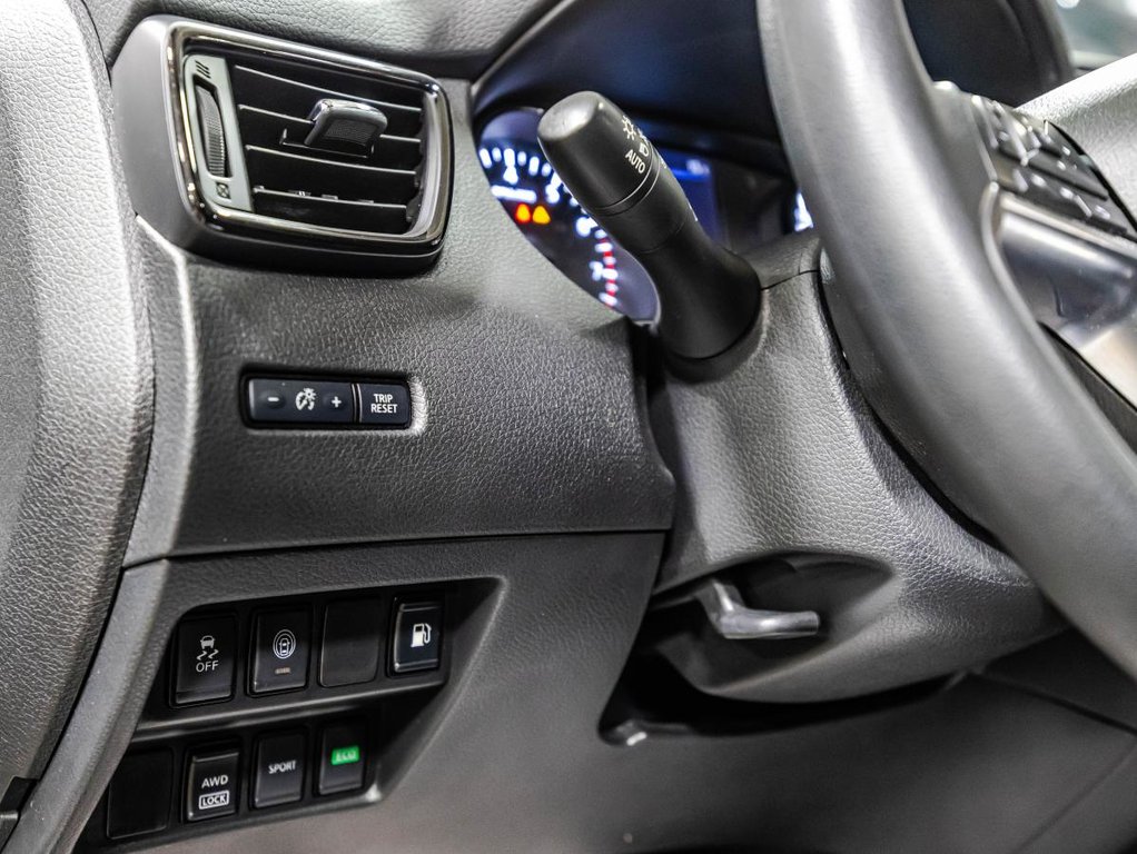 2020 Nissan Rogue SV AWD I  MAGS I TOIT PANORAMIQUE I SIEGES CHAUFFANTS I DEMARREUR I CAMERA I SECURITE ACTIVE in , Quebec - 22 - w1024h768px