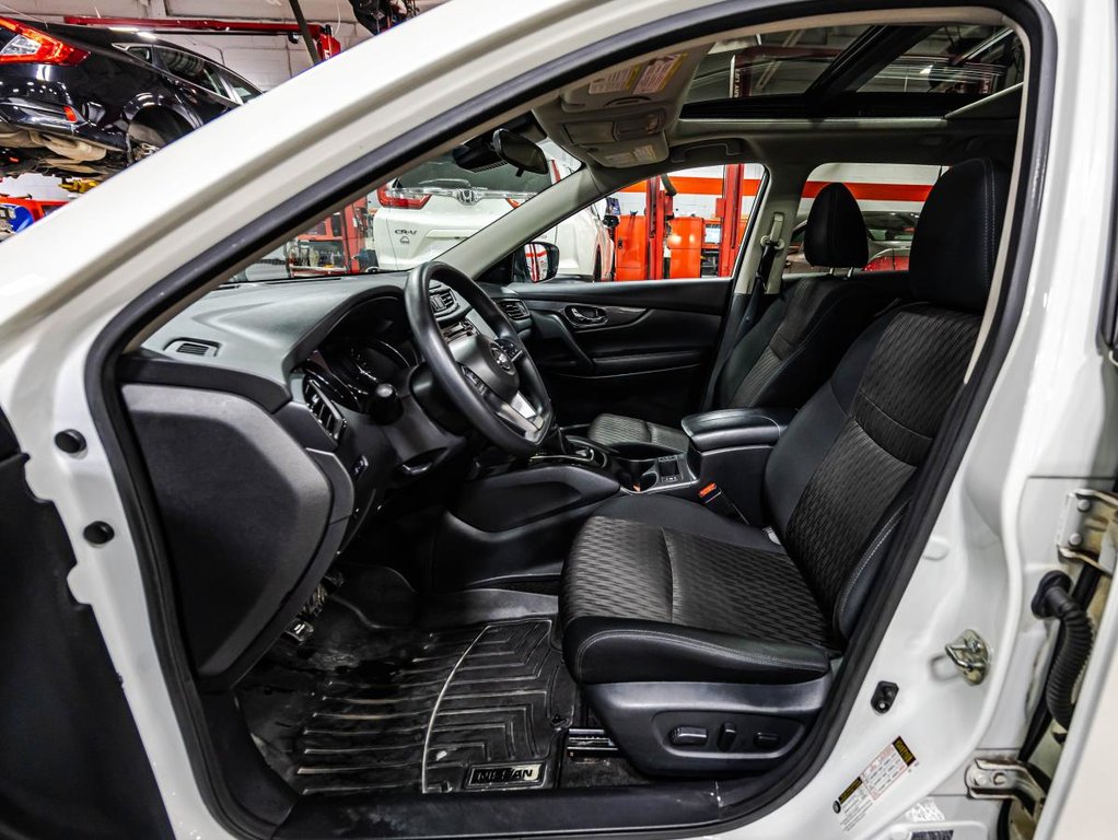 Nissan Rogue SV AWD I  MAGS I TOIT PANORAMIQUE I SIEGES CHAUFFANTS I DEMARREUR I CAMERA I SECURITE ACTIVE 2020 à Montréal, Québec - 20 - w1024h768px