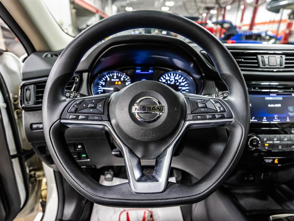 Nissan Rogue SV AWD I  MAGS I TOIT PANORAMIQUE I SIEGES CHAUFFANTS I DEMARREUR I CAMERA I SECURITE ACTIVE 2020 à Montréal, Québec - 23 - w1024h768px