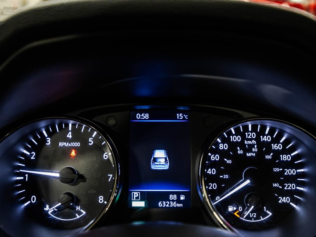 Nissan Rogue SV AWD I  MAGS I TOIT PANORAMIQUE I SIEGES CHAUFFANTS I DEMARREUR I CAMERA I SECURITE ACTIVE 2020 à Montréal, Québec - 24 - w1024h768px