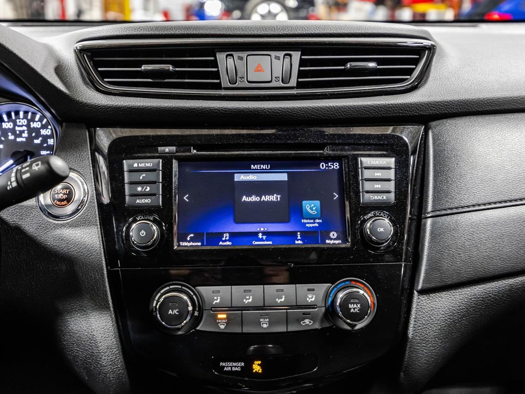 Nissan Rogue SV AWD I  MAGS I TOIT PANORAMIQUE I SIEGES CHAUFFANTS I DEMARREUR I CAMERA I SECURITE ACTIVE 2020 à Montréal, Québec - 25 - w1024h768px