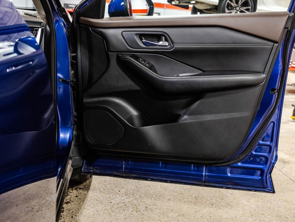 Nissan Rogue SL AWD CUIR I TOIT OUVRANT I SIEGES CHAUFFANTS I MAGS I DEMARREUR I SECURITE ACTIVE 2022 à Montréal, Québec - 18 - w1024h768px