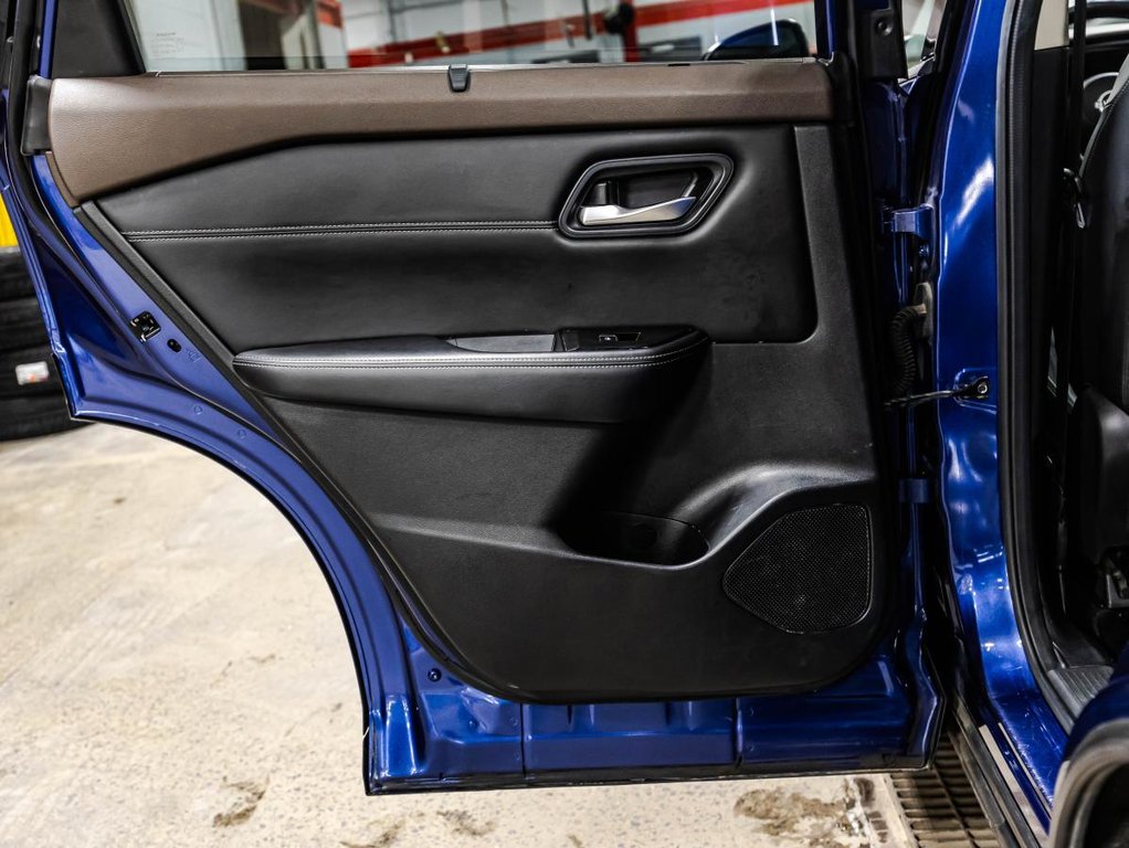 Nissan Rogue SL AWD CUIR I TOIT OUVRANT I SIEGES CHAUFFANTS I MAGS I DEMARREUR I SECURITE ACTIVE 2022 à Montréal, Québec - 13 - w1024h768px