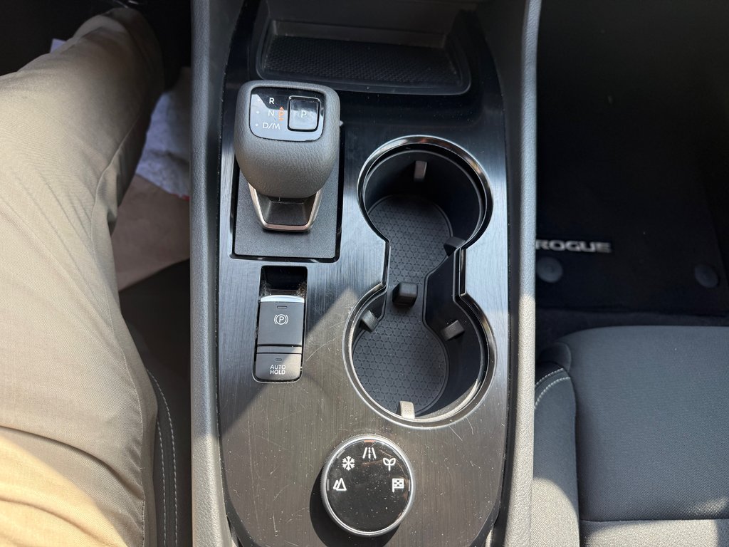 2023 Nissan Rogue S in Montreal, Quebec - 10 - w1024h768px