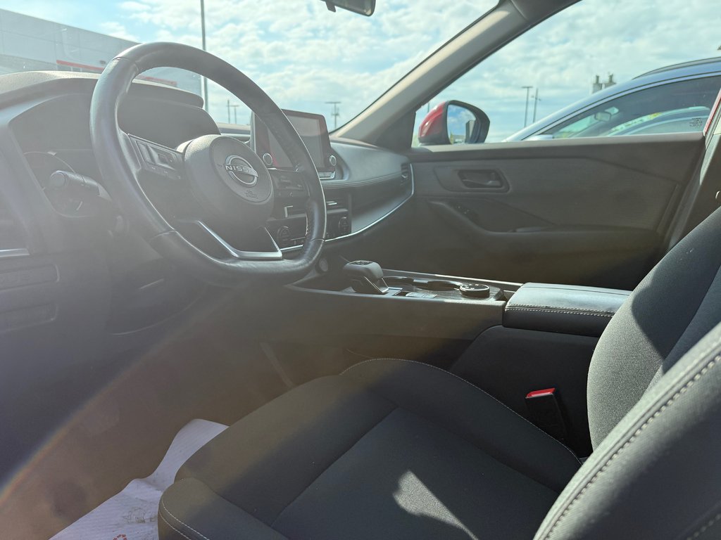 2023 Nissan Rogue S in Montreal, Quebec - 12 - w1024h768px