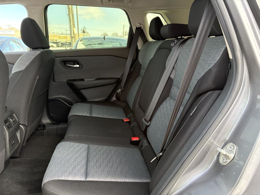 Nissan Rogue SV Moonroof AWD I CARPLAY I SIEGES ET VOLANT CHAUFFANTS I TOIT PANORAMIQUE I MAGS I DEMARREUR I 2023 à , Québec - 13 - w1024h768px