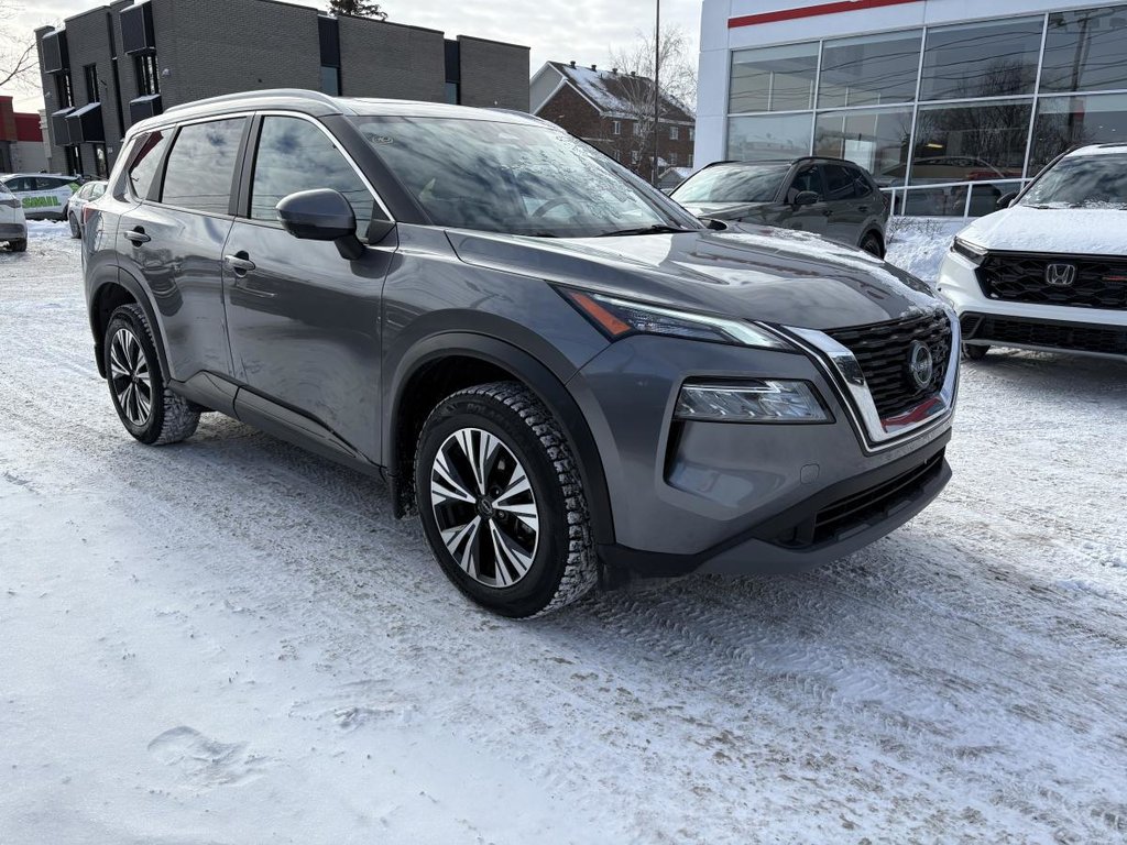 Nissan Rogue SV Moonroof AWD I CARPLAY I SIEGES ET VOLANT CHAUFFANTS I TOIT PANORAMIQUE I MAGS I DEMARREUR I 2023 à , Québec - 2 - w1024h768px