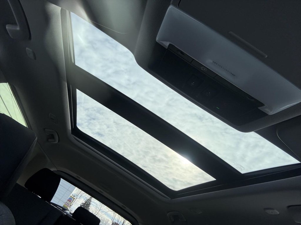 Nissan Rogue SV Moonroof AWD I CARPLAY I SIEGES ET VOLANT CHAUFFANTS I TOIT PANORAMIQUE I MAGS I DEMARREUR I 2023 à , Québec - 11 - w1024h768px
