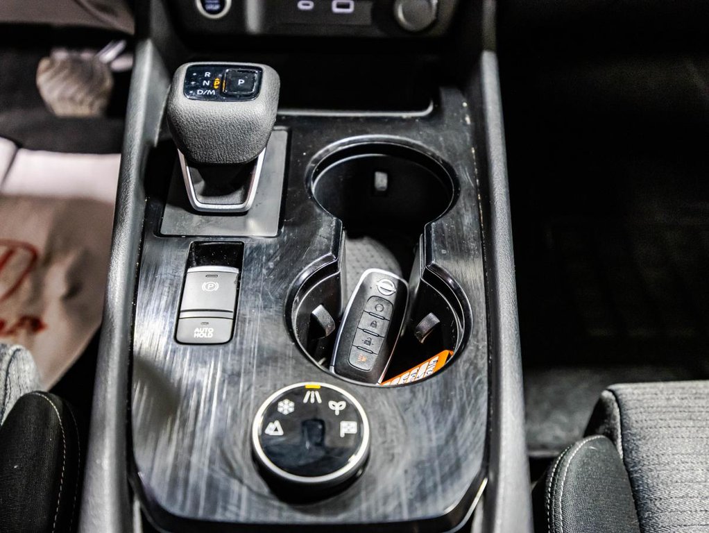 Nissan Rogue SV Moonroof 2023 à Montréal, Québec - 26 - w1024h768px