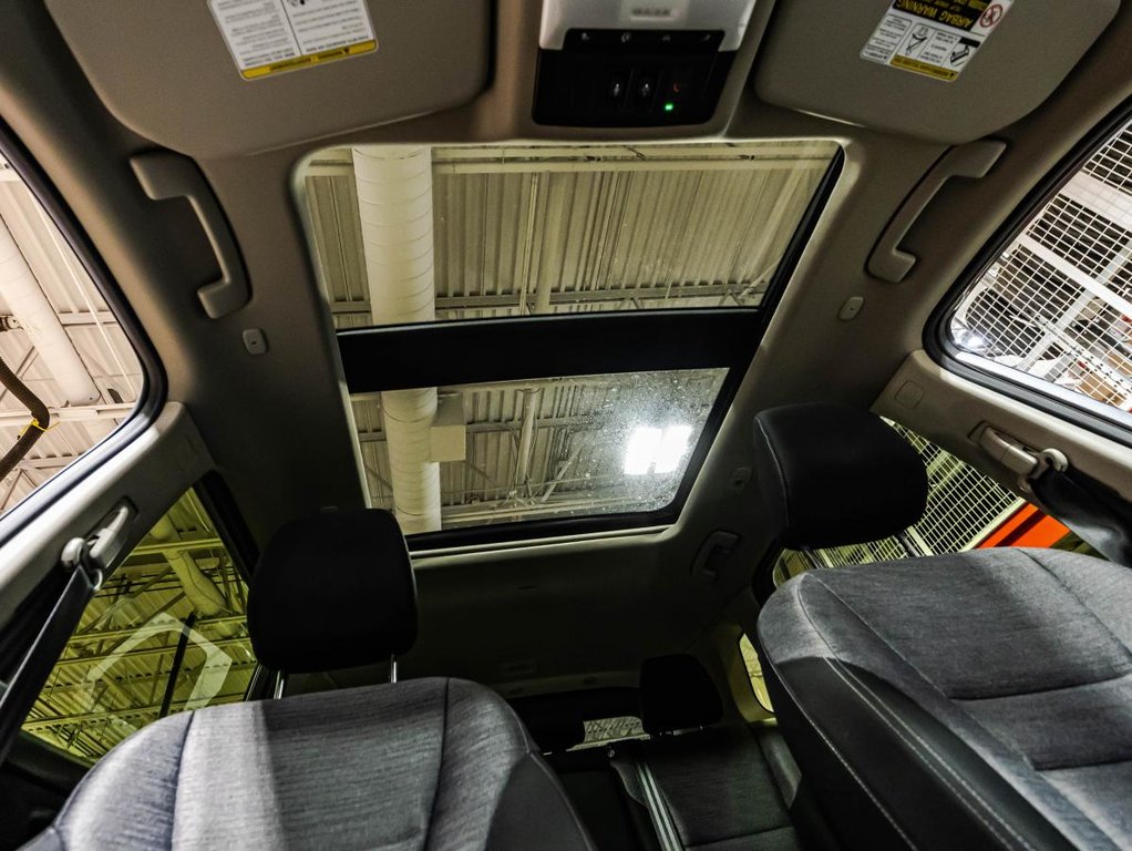 Nissan Rogue SV Moonroof 2023 à Montréal, Québec - 19 - w1024h768px