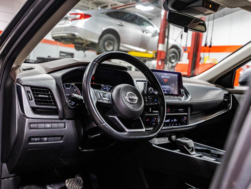 Nissan Rogue SV Moonroof 2023 à Montréal, Québec - 21 - w1024h768px