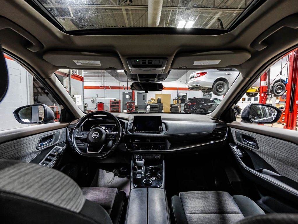 Nissan Rogue SV Moonroof 2023 à Montréal, Québec - 15 - w1024h768px