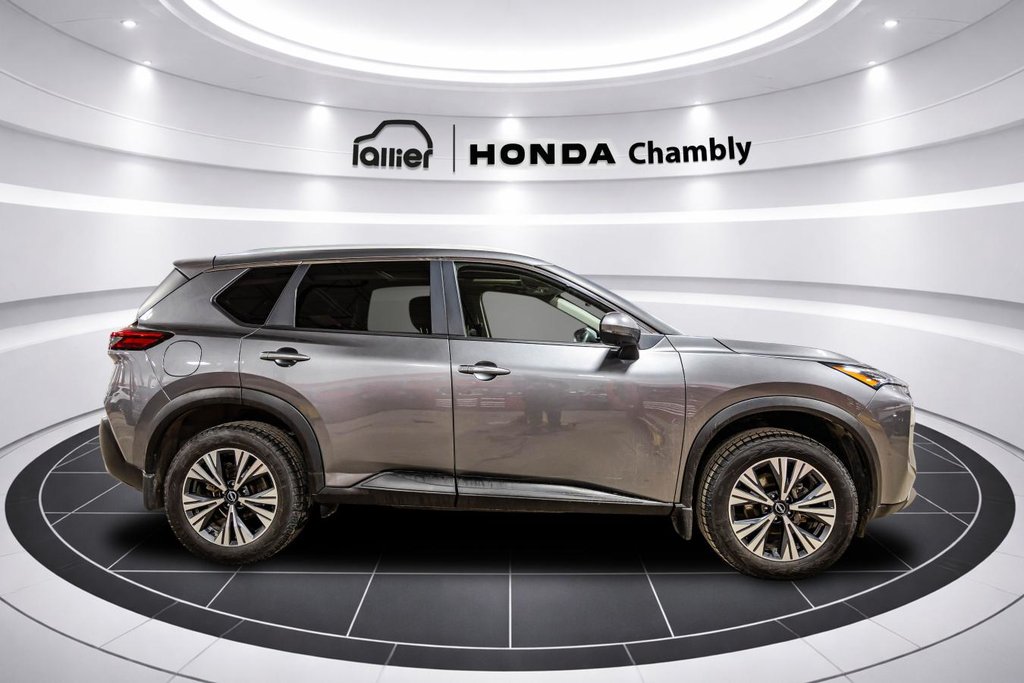 Nissan Rogue SV Moonroof 2023 à Montréal, Québec - 8 - w1024h768px