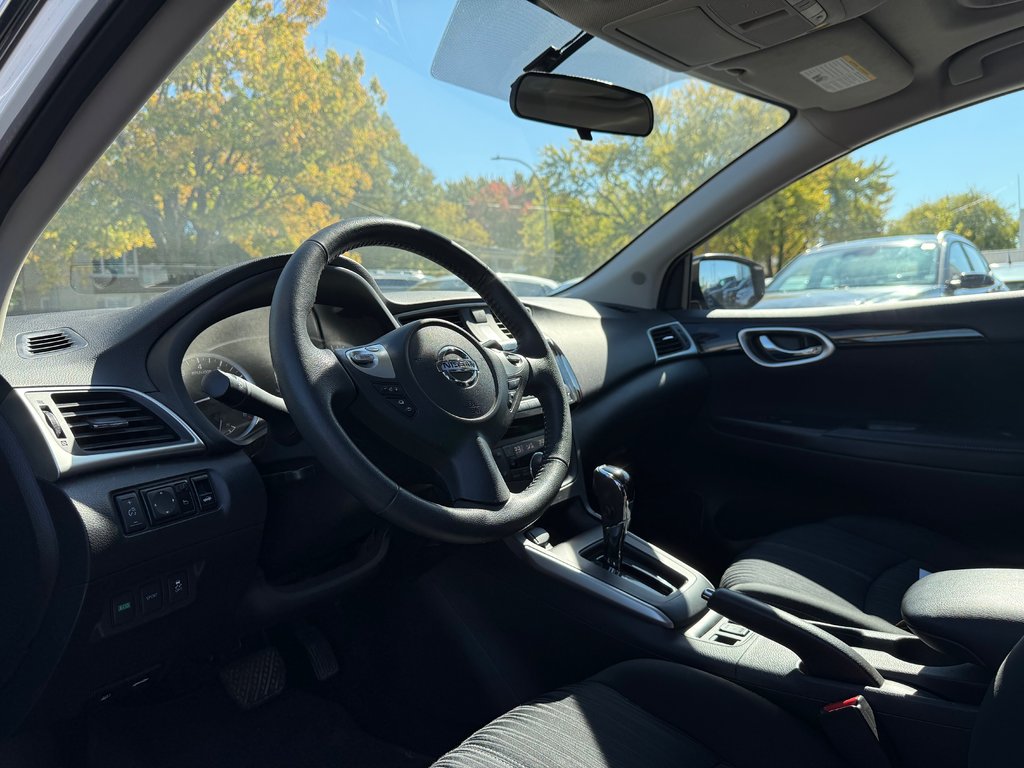 Nissan Sentra SV 2018 à Montréal, Québec - 10 - w1024h768px