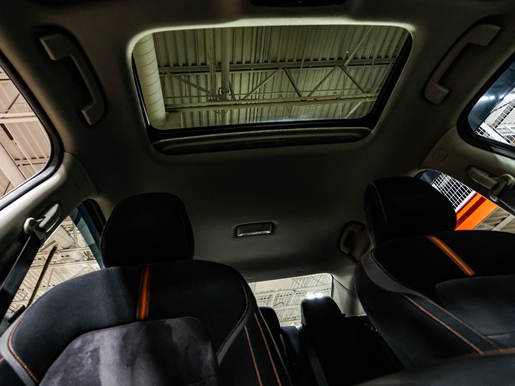 2020 Nissan Sentra SR NOIR SUR NOIR IMPECCABLE in , Quebec - 19 - w1024h768px