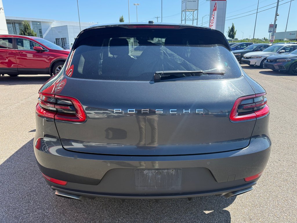 2017 Porsche Macan BASE/AWD in Lachenaie, Quebec - 4 - w1024h768px