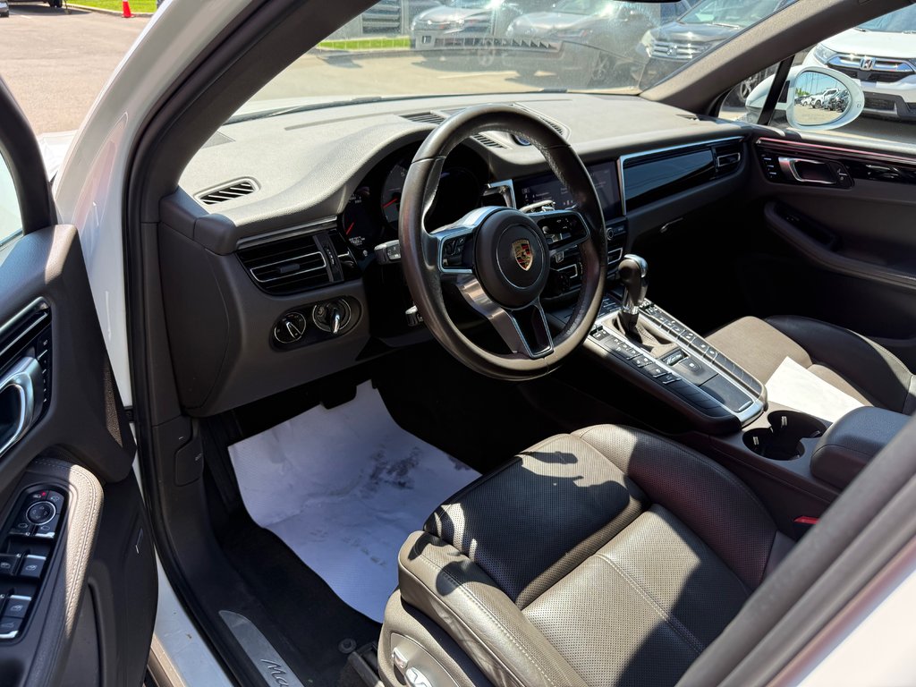 Porsche Macan S/JAMAIS ACCIDENTÉ/13 DOSSIERS ENTRETIEN 2021 à Lachenaie, Québec - 9 - w1024h768px