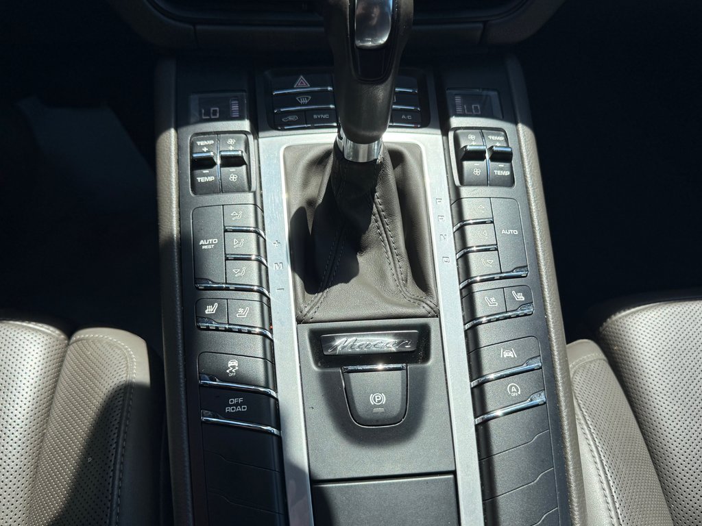 Porsche Macan S/JAMAIS ACCIDENTÉ/13 DOSSIERS ENTRETIEN 2021 à Lachenaie, Québec - 13 - w1024h768px