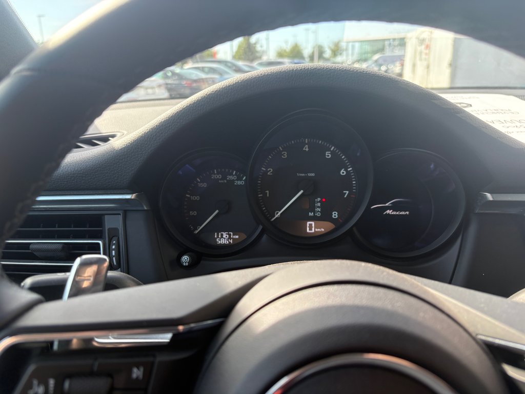 Porsche Macan  2024 à Lachenaie, Québec - 8 - w1024h768px