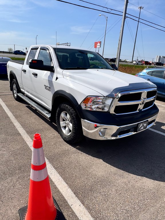 Ram 1500 ST 2017 à Lachenaie, Québec - 1 - w1024h768px