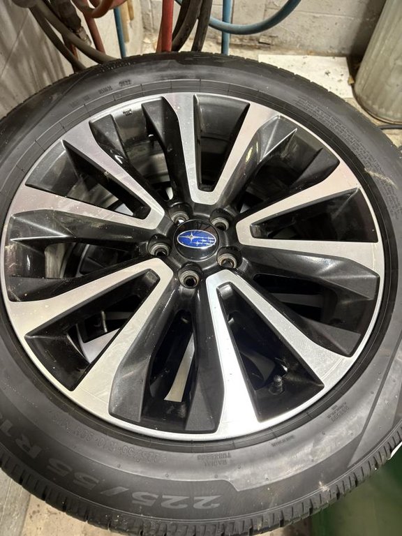 Subaru Forester 2.0XT Touring  JAMAIS ACCIDENTÉ I 8 MAGS I 8 PNEUS I SIEGES CHAUFFANTS I TOIT OUVRANT 2018 à , Québec - 15 - w1024h768px