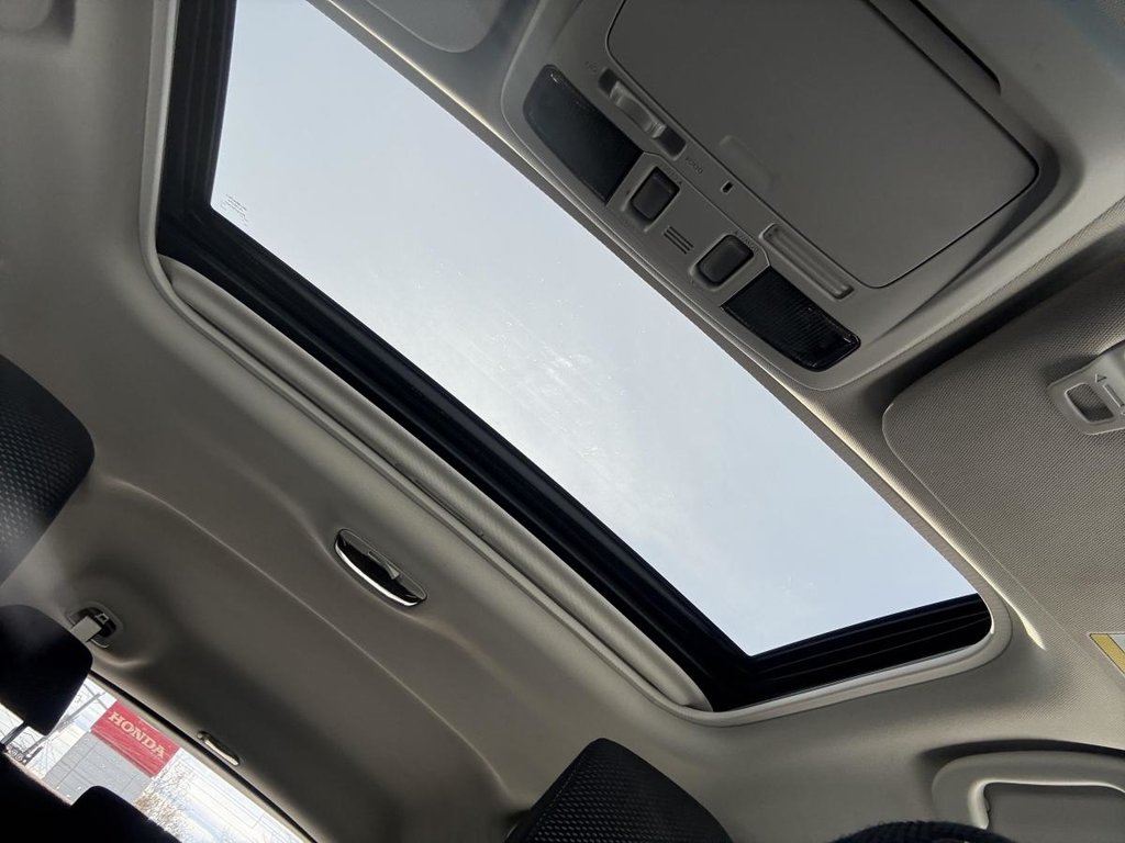 Subaru Outback 2.5i Touring I MAGS I TOIT OUVRANT I CAMERA I SIEGES CHAUFFANTS I SECURITE ACTIVE 2019 à , Québec - 9 - w1024h768px