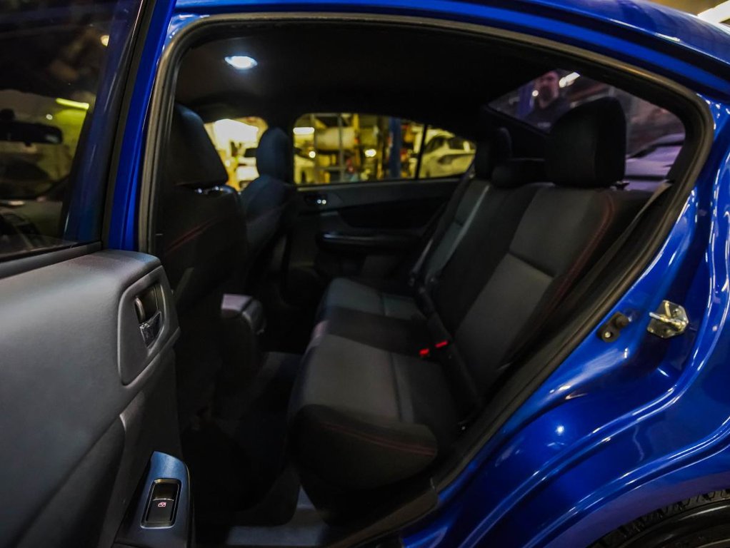 Subaru WRX | AWD | 2.0L | SIEGES CHAUFFANT | BOITE MANUELLE 2017 à , Québec - 15 - w1024h768px