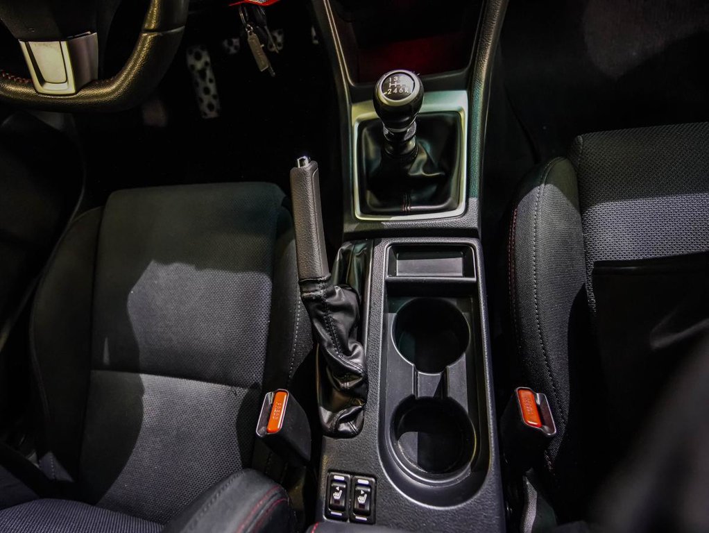 Subaru WRX | AWD | 2.0L | SIEGES CHAUFFANT | BOITE MANUELLE 2017 à , Québec - 19 - w1024h768px