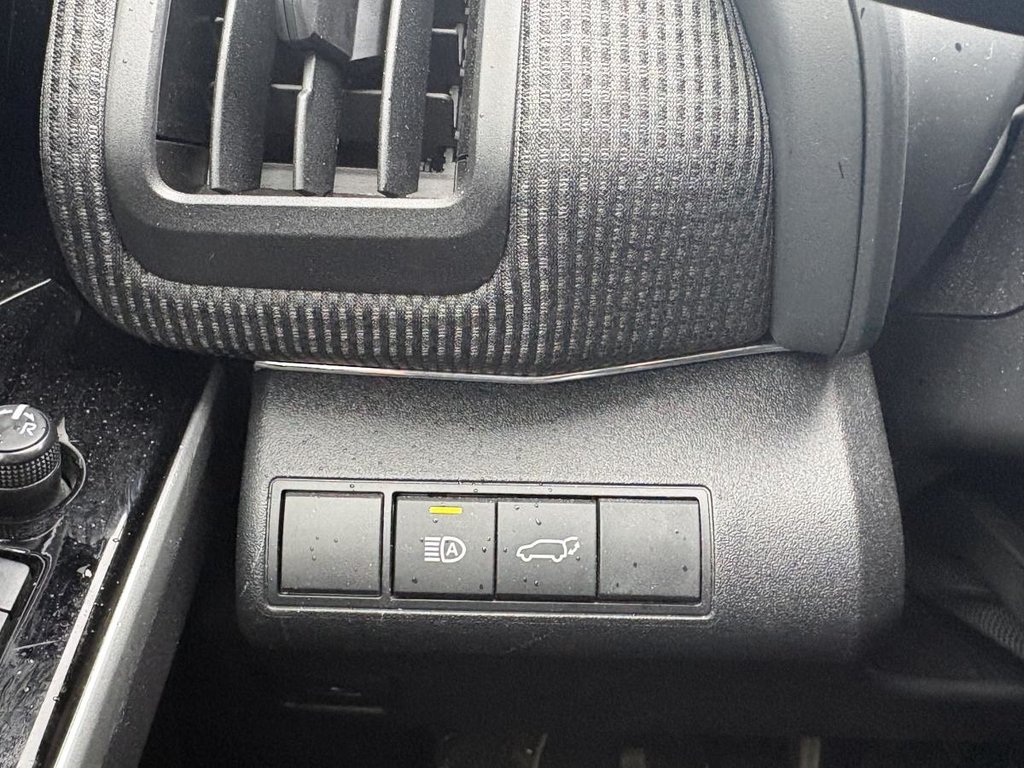 2024 Toyota bZ4X LE 1 PORPRIO I JAMAIS ACCIDENTÉ I CARPLAY I SIEGES CHAUFFANTS I MAGS I SECURITE ACTIVE in Montréal, Quebec - 12 - w1024h768px