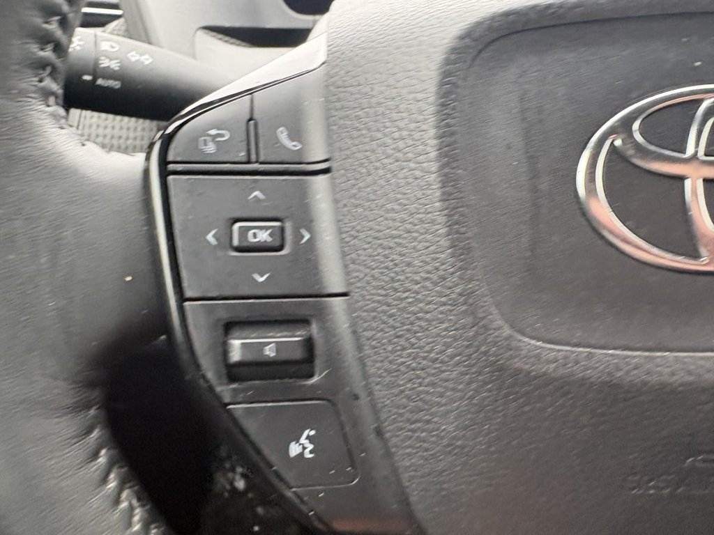 2024 Toyota bZ4X LE 1 PORPRIO I JAMAIS ACCIDENTÉ I CARPLAY I SIEGES CHAUFFANTS I MAGS I SECURITE ACTIVE in Montréal, Quebec - 11 - w1024h768px