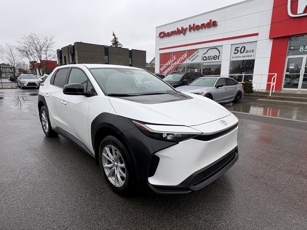 2024 Toyota bZ4X LE 1 PORPRIO I JAMAIS ACCIDENTÉ I CARPLAY I SIEGES CHAUFFANTS I MAGS I SECURITE ACTIVE in Montréal, Quebec - 1 - w1024h768px