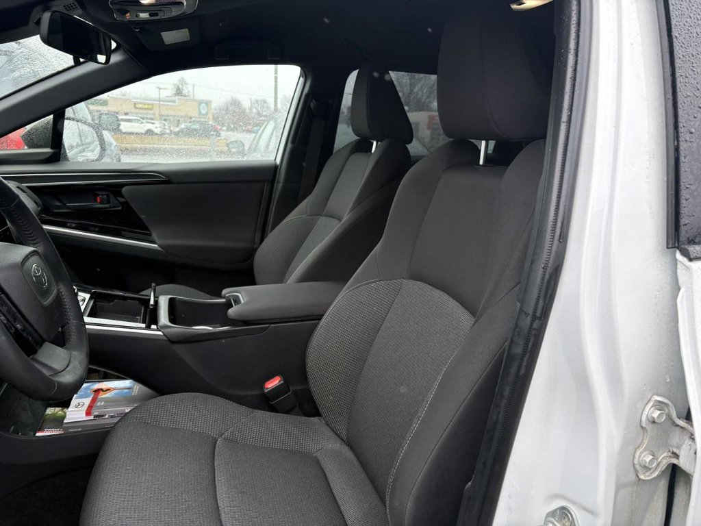2024 Toyota bZ4X LE 1 PORPRIO I JAMAIS ACCIDENTÉ I CARPLAY I SIEGES CHAUFFANTS I MAGS I SECURITE ACTIVE in Montréal, Quebec - 6 - w1024h768px