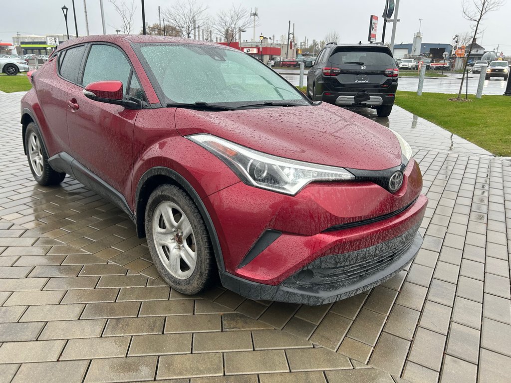 C-HR XLE 1 PROPRIO JAMAIS ACCIDENTÉ 2018 à Montréal, Québec - 4 - w1024h768px