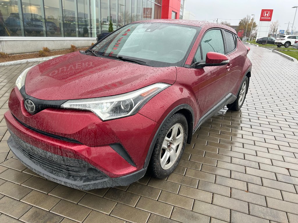 C-HR XLE 1 PROPRIO JAMAIS ACCIDENTÉ 2018 à Montréal, Québec - 1 - w1024h768px