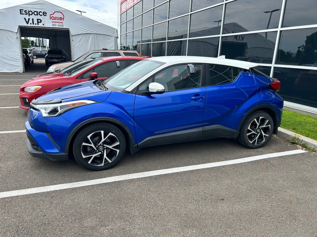 Toyota C-HR XLE 2018 à Lachenaie, Québec - 2 - w1024h768px