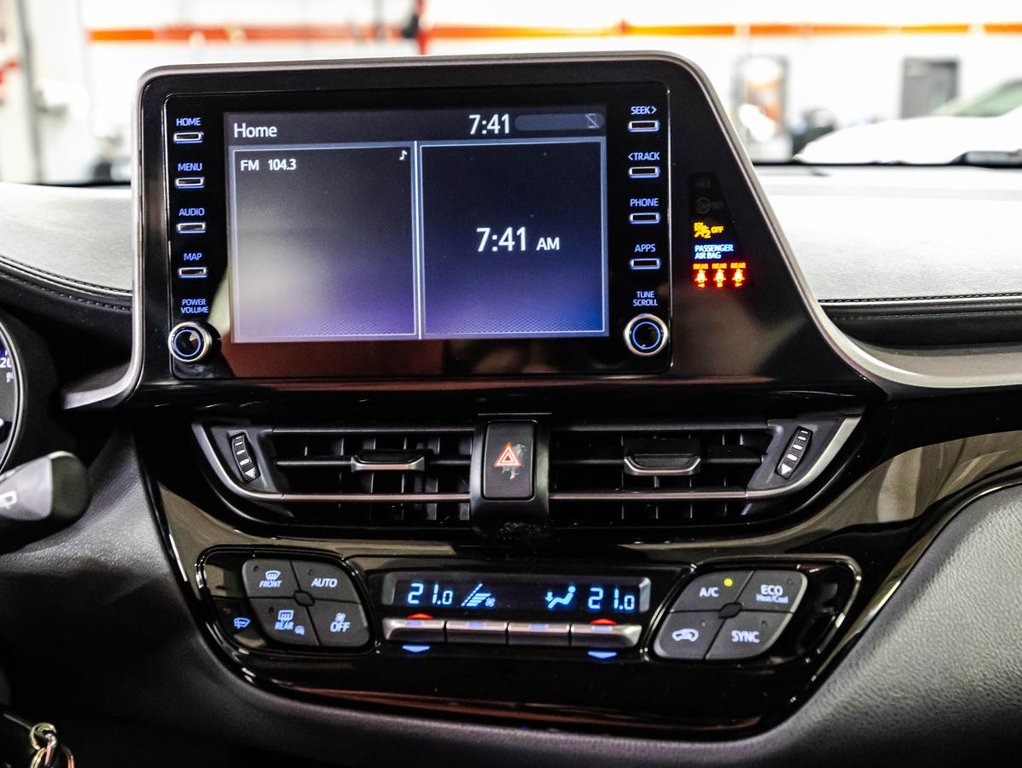2021 Toyota C-HR LE I JAMAIS ACCIDENTÉ I CARPLAY I CAMERA I BLUETOOTH I SECURITE ACTIVE in , Quebec - 23 - w1024h768px