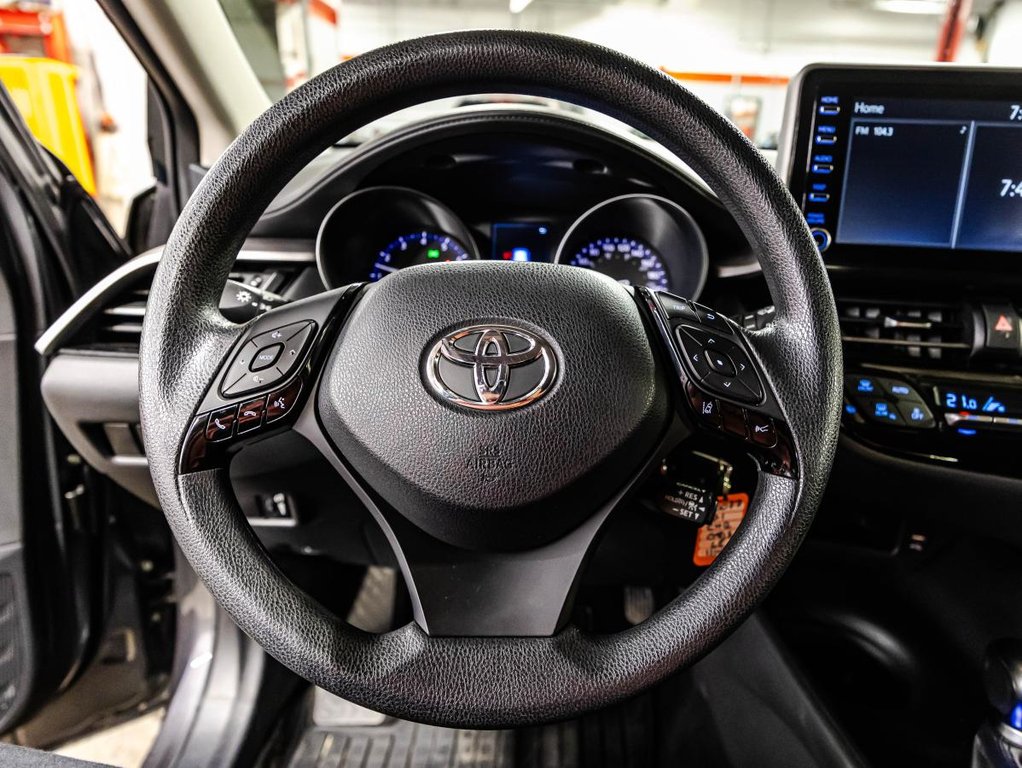 2021 Toyota C-HR LE I JAMAIS ACCIDENTÉ I CARPLAY I CAMERA I BLUETOOTH I SECURITE ACTIVE in , Quebec - 21 - w1024h768px