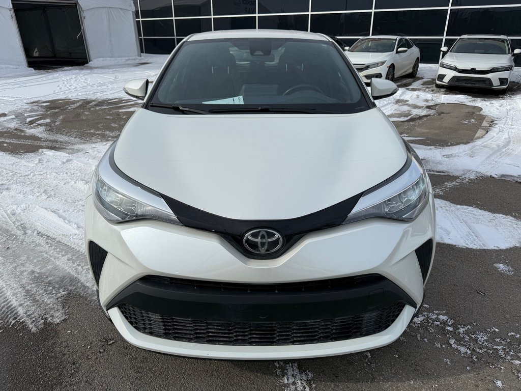 2021 Toyota C-HR XLE in Lachenaie, Quebec - 10 - w1024h768px