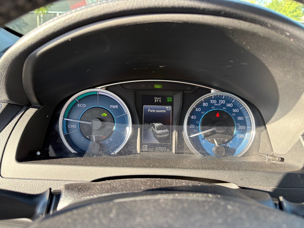 Toyota Camry Hybrid XLE HYBIDE POUR L'ÉCONOMIE ET LA DISTANCE 2017 à Montréal, Québec - 8 - w1024h768px