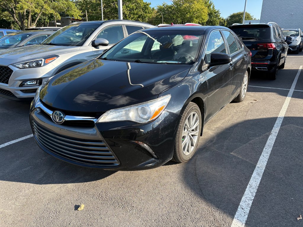 Toyota Camry Hybrid XLE HYBIDE POUR L'ÉCONOMIE ET LA DISTANCE 2017 à Montréal, Québec - 5 - w1024h768px
