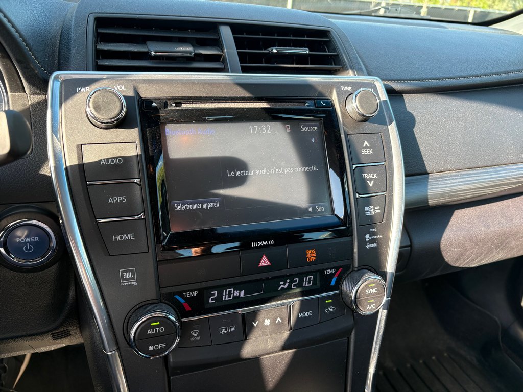 Toyota Camry Hybrid XLE HYBIDE POUR L'ÉCONOMIE ET LA DISTANCE 2017 à Montréal, Québec - 11 - w1024h768px