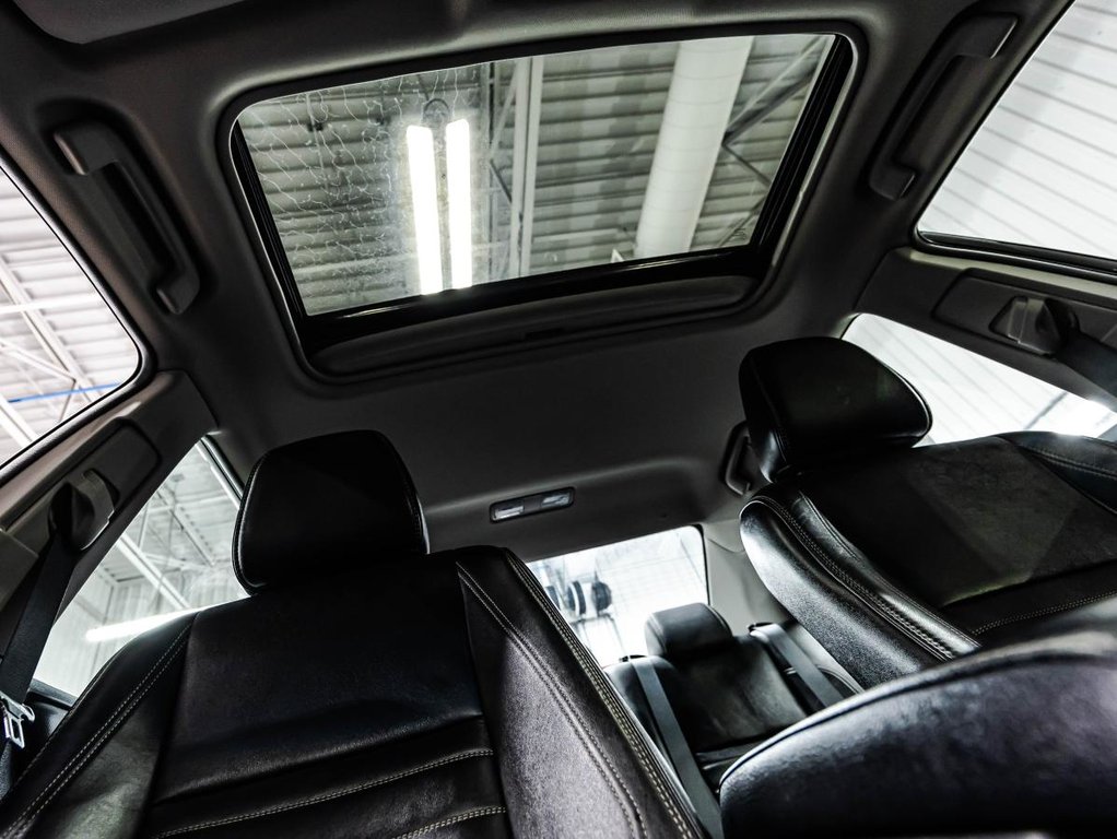 2017 Toyota Camry Hybrid Berline LE 4 portes in , Quebec - 18 - w1024h768px